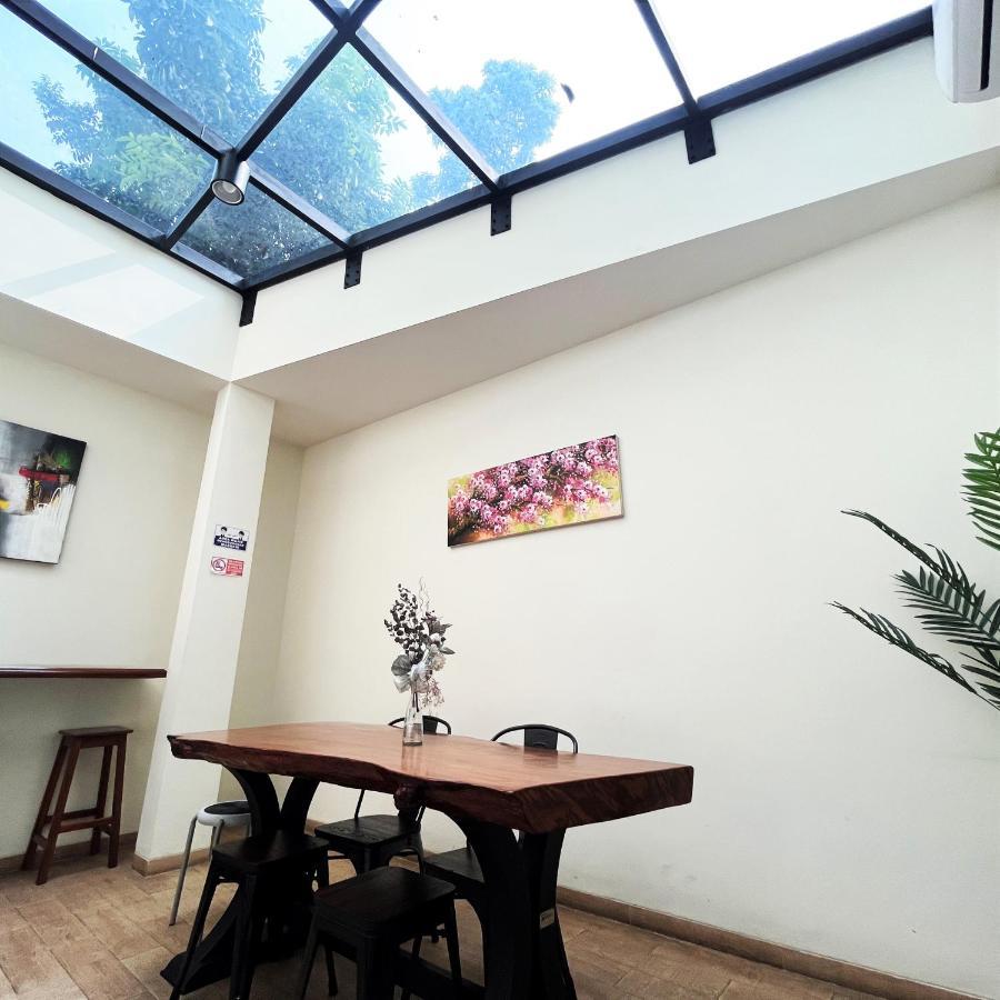 The Home Srengseng Jakarta Exterior photo